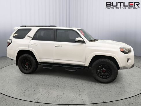 Certified 2024 Toyota 4Runner TRD Off-Road Premium w/ Moonroof Package AWD/4WD image 7