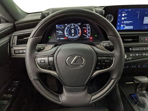 Used 2024 Lexus ES 350 Luxury w/ Accessory Package (Z1) image 10