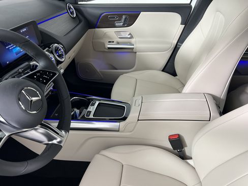 New 2026 Mercedes-Benz GLA 250 4MATIC image 4
