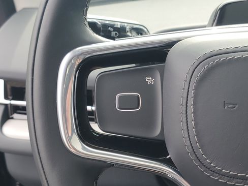 New 2026 Lincoln Navigator Reserve image 17