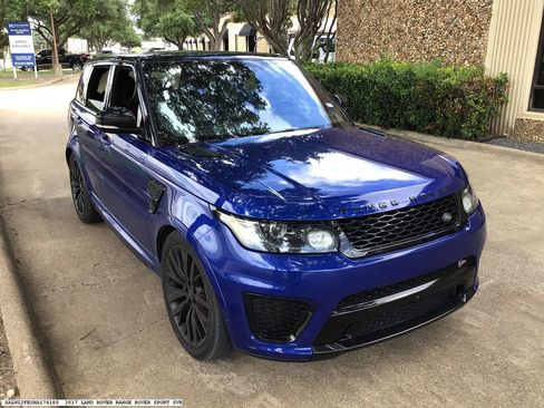 Used 2017 Land Rover Range Rover Sport SVR AWD/4WD image 4