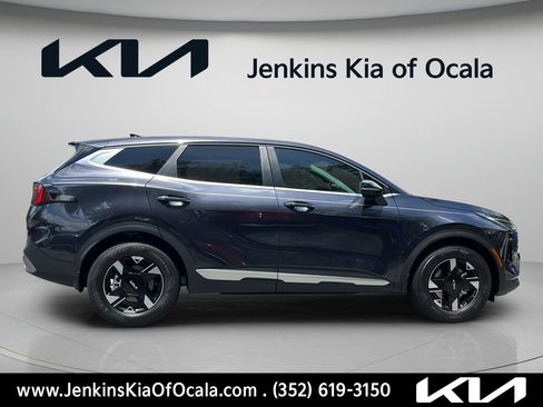 New 2026 Kia Sportage LX FWD image 3
