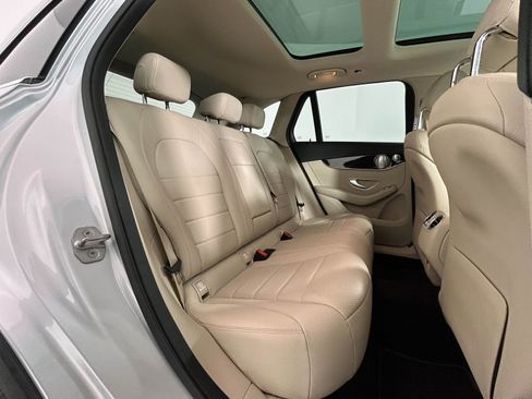 Used 2020 Mercedes-Benz GLC 300 4MATIC image 18