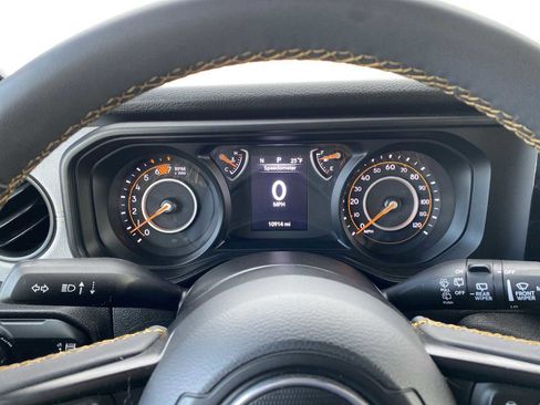 Used 2024 Jeep Wrangler Sport S image 14