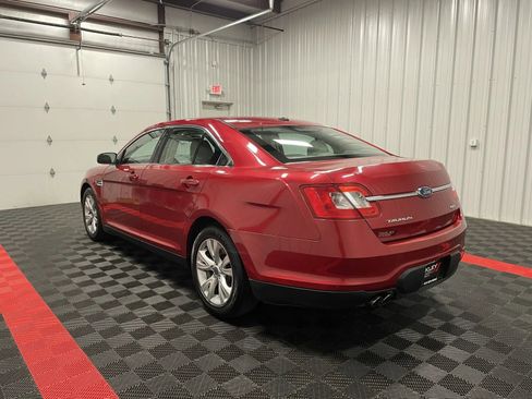 Used 2010 Ford Taurus SEL image 2