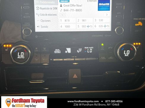Used 2022 Toyota Highlander XLE AWD/4WD image 30