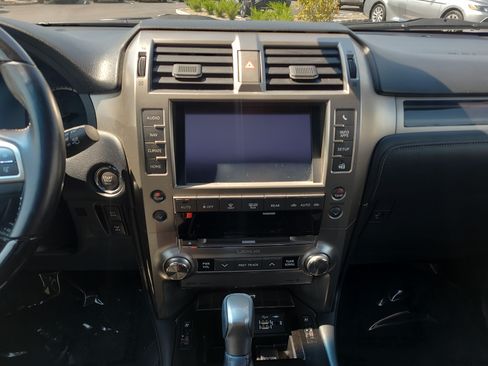 Used 2020 Lexus GX 460 Premium w/ Premium Package AWD/4WD image 20