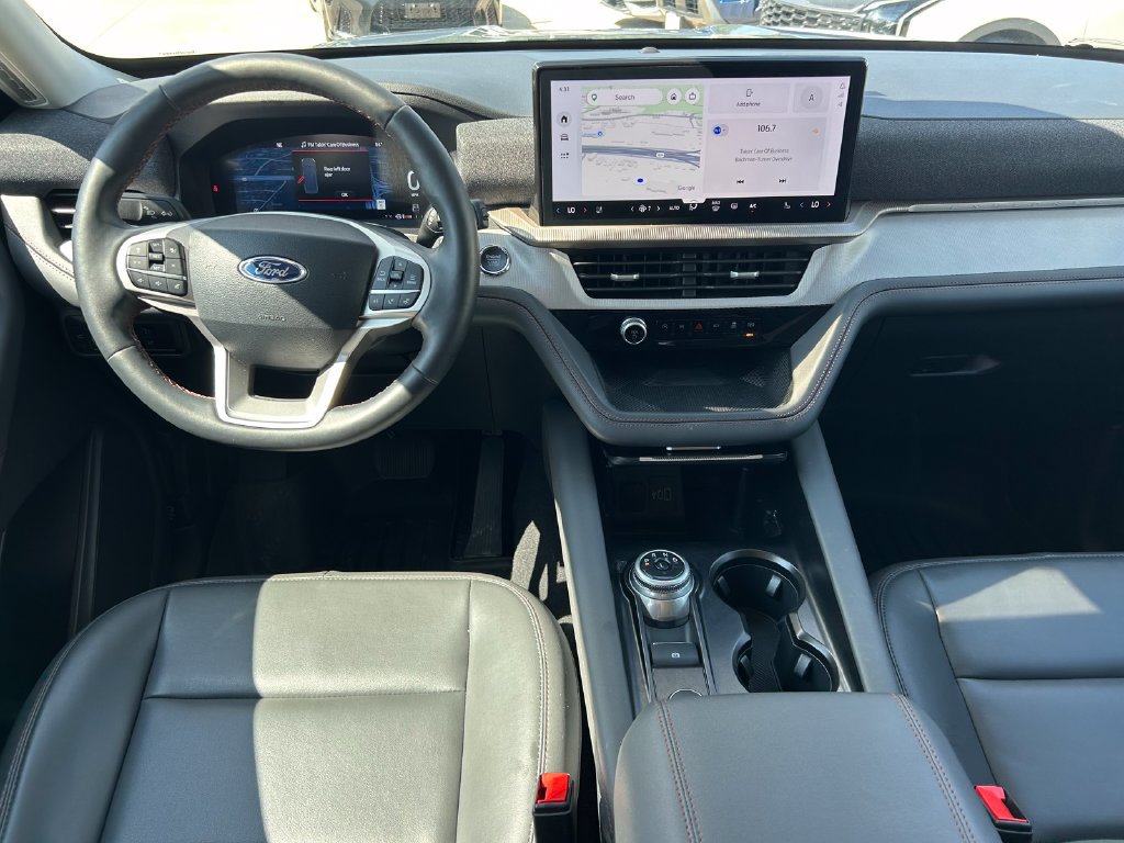 Used 2025 Ford Explorer Active w/ Active Comfort Package RWD image 17