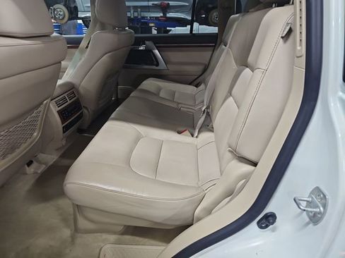 Used 2013 Toyota Land Cruiser Base image 4