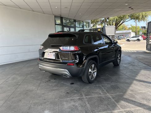 Used 2022 Jeep Cherokee Limited image 32