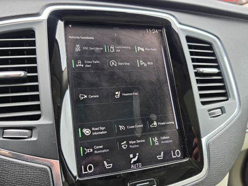 Used 2020 Volvo XC90 T6 Momentum AWD/4WD image 41