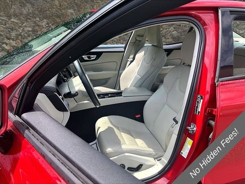 Used 2020 Volvo S60 T6 Momentum w/ Premium Package AWD/4WD image 17