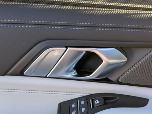 New 2026 BMW X7 xDrive40i w/ M Sport Package image 28