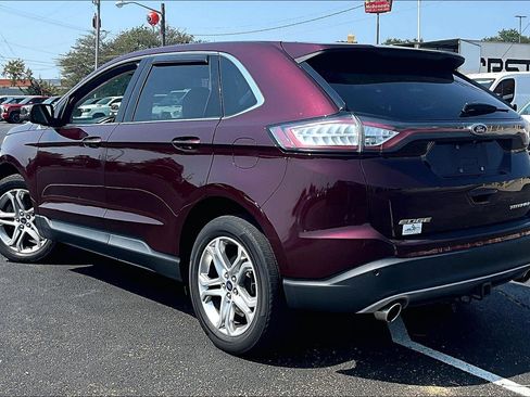 Used 2017 Ford Edge Titanium w/ Equipment Group 301A FWD image 6