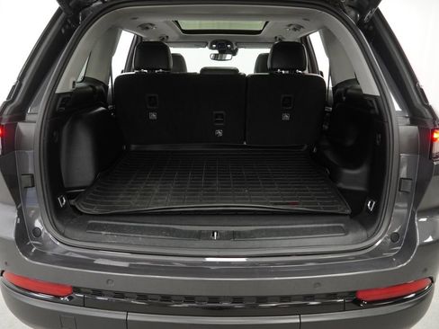 Certified 2023 Jeep Grand Cherokee Limited w/ Black Appearance Package image 45