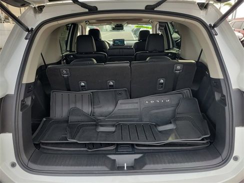 Certified 2024 Honda Pilot Touring image 8