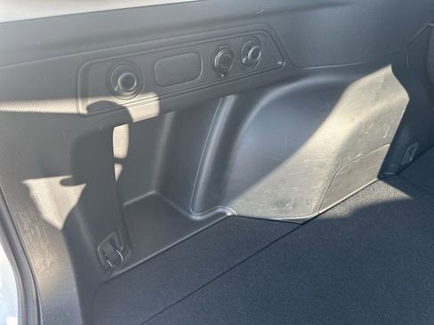 Used 2023 Subaru Forester Base image 26