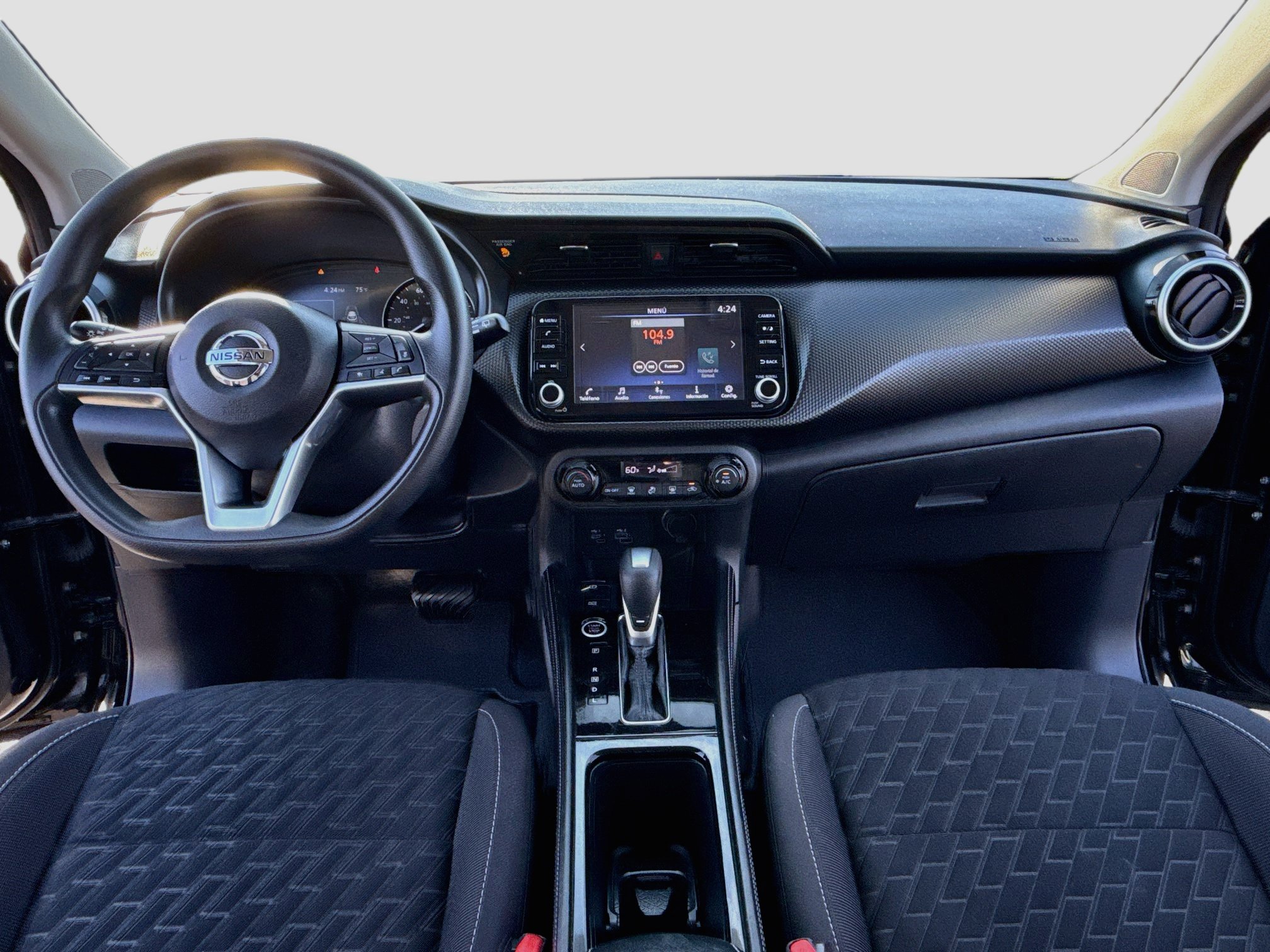 Used 2021 Nissan Kicks SV FWD image 14