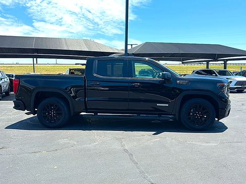Used 2022 GMC Sierra 1500 Elevation w/ LPO, Elevation Black Package RWD image 9
