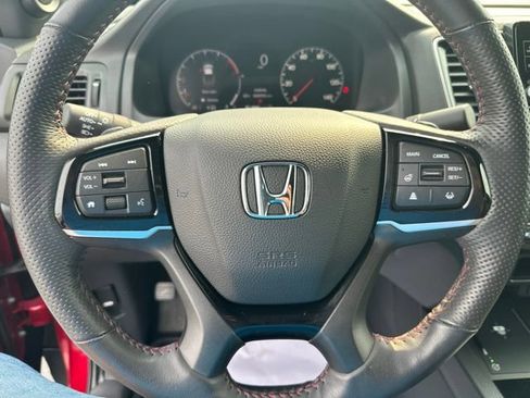 Used 2025 Honda Ridgeline Black Edition image 8