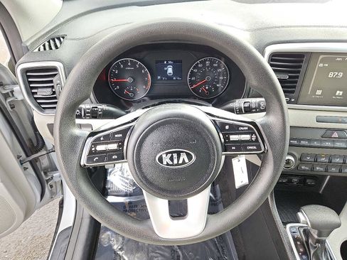 Used 2020 Kia Sportage LX image 19