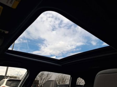 Used 2025 Subaru Forester Premium w/ Convenience Package #2 image 27