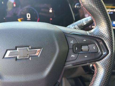 Used 2025 Chevrolet Trax RS w/ Driver Confidence Package FWD image 21