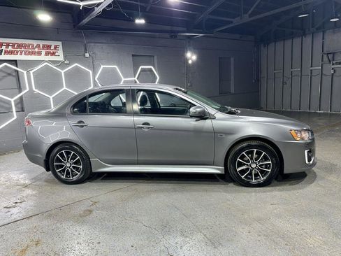 Used 2017 Mitsubishi Lancer ES AWD/4WD image 5