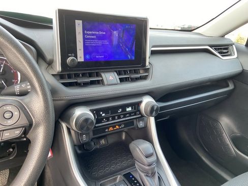 Used 2024 Toyota RAV4 LE image 37