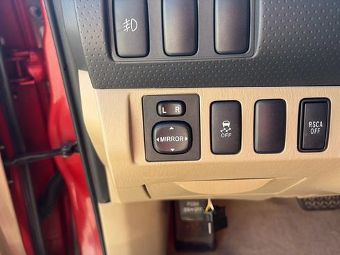 Used 2011 Toyota Tacoma 4x4 Double Cab w/ SR5 Pkg #2 image 18