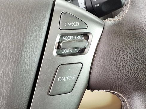 Used 2013 Nissan Armada Platinum w/ Platinum Reserve Pkg RWD image 19