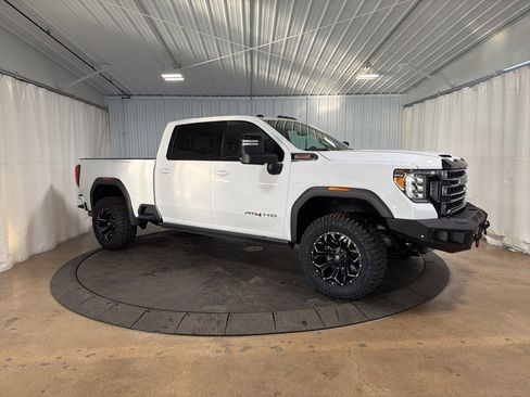 Used 2022 GMC Sierra 3500 AT4 w/ AT4 Preferred Package image 12