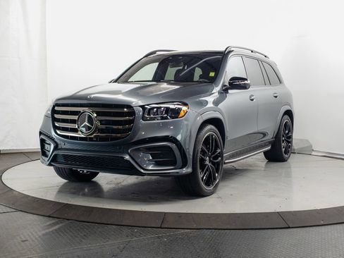 Used 2024 Mercedes-Benz GLS 450 4MATIC image 3