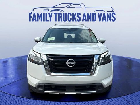 Used 2024 Nissan Pathfinder Platinum w/ Cargo Package AWD/4WD image 8