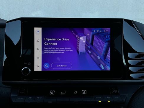 Used 2025 Toyota Camry SE image 29