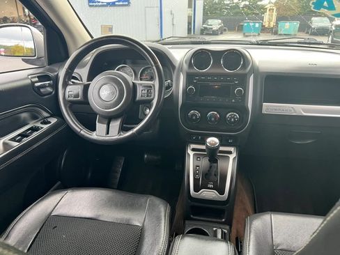 Used 2014 Jeep Compass Latitude AWD/4WD image 12