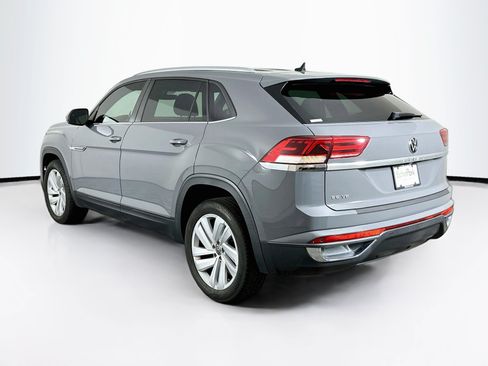 Used 2020 Volkswagen Atlas Cross Sport SE FWD image 5