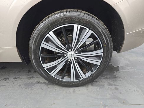 Used 2023 Volvo XC60 B5 Plus w/ Protection Package Premier FWD image 14