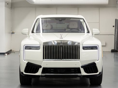 New 2026 Rolls-Royce Cullinan AWD/4WD image 8
