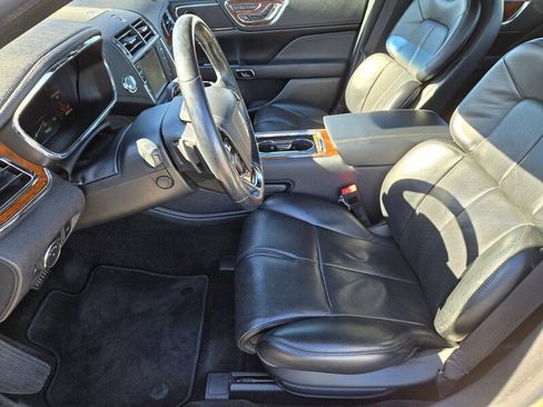 Used 2020 Lincoln Continental Reserve image 11