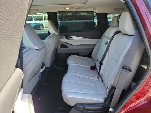 Certified 2026 INFINITI QX60 Luxe w/ Cargo Package image 16