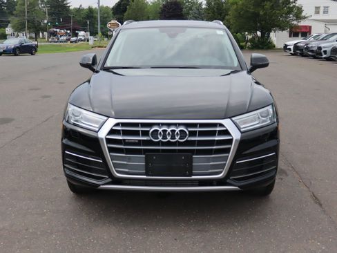 Used 2020 Audi Q5 2.0T Premium w/ Convenience Package AWD/4WD image 2