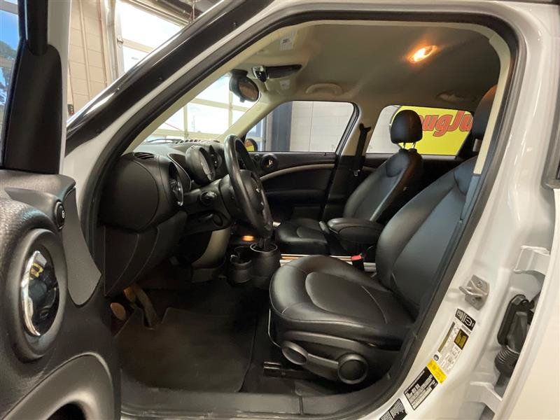 Used 2014 MINI Cooper Countryman w/ Cold Weather Package FWD image 10