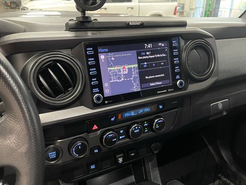 Used 2020 Toyota Tacoma 4x4 Double Cab image 24