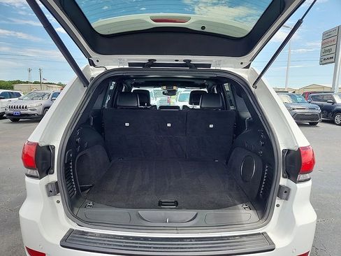 Used 2021 Jeep Grand Cherokee Laredo X image 10