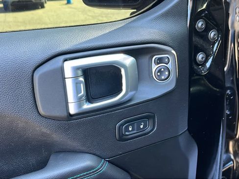 Used 2022 Jeep Wrangler Unlimited Rubicon 4xe w/ Cold Weather Group AWD/4WD image 25