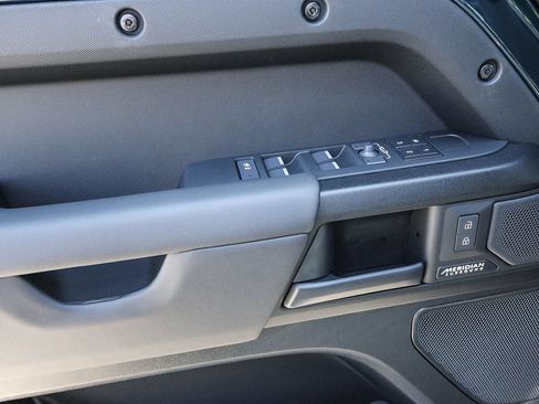 New 2026 Land Rover Defender 110 AWD/4WD image 30