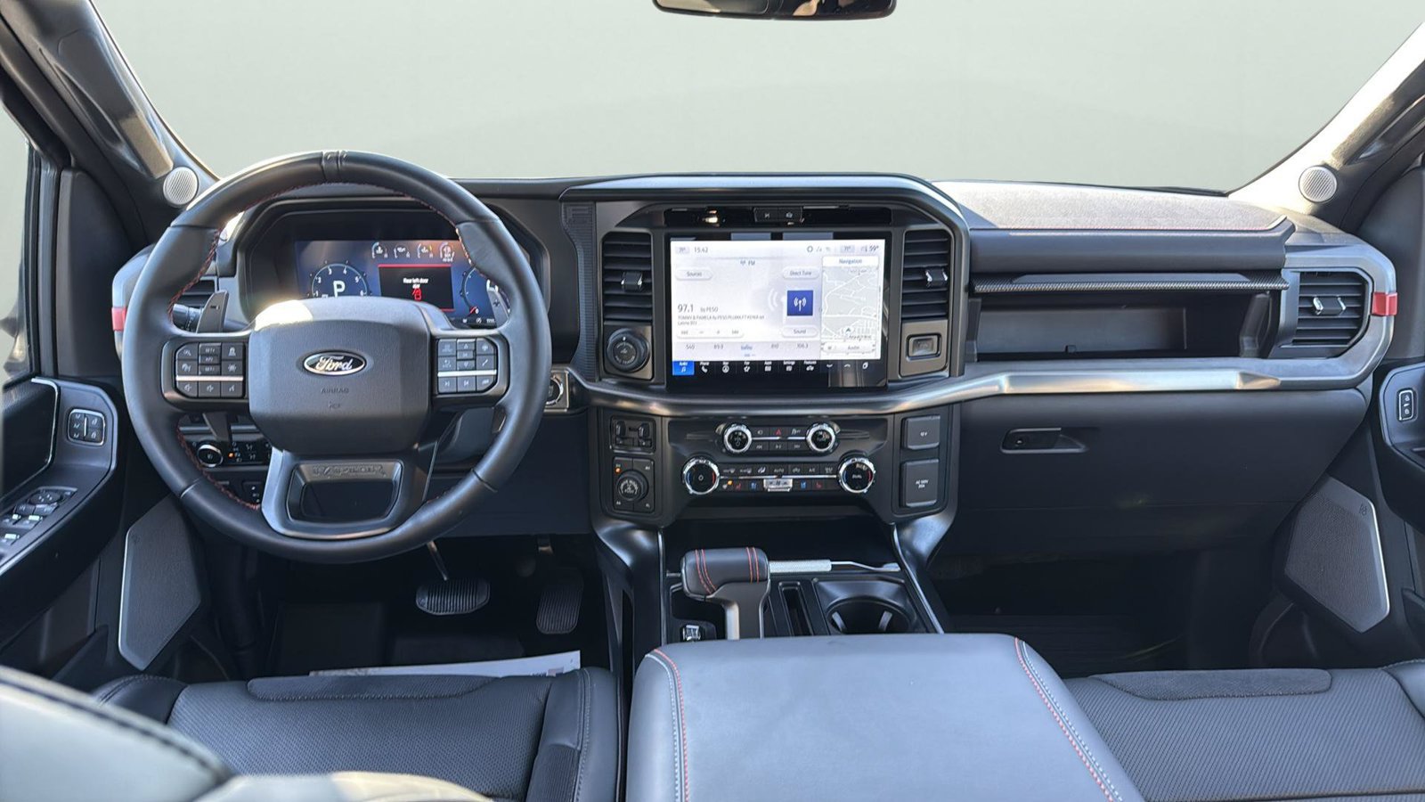 Used 2025 Ford F150 Raptor AWD/4WD image 32