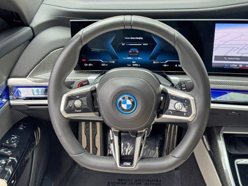 Used 2023 BMW i7 xDrive60 AWD/4WD image 23