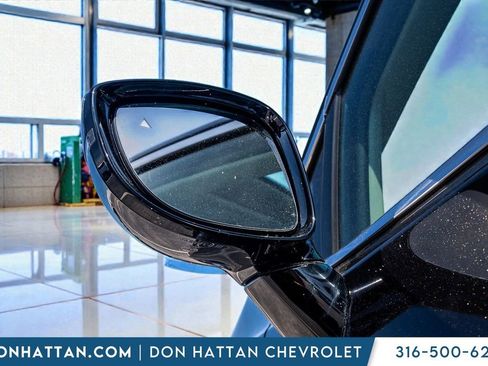Used 2024 Chrysler Pacifica Touring-L FWD image 39